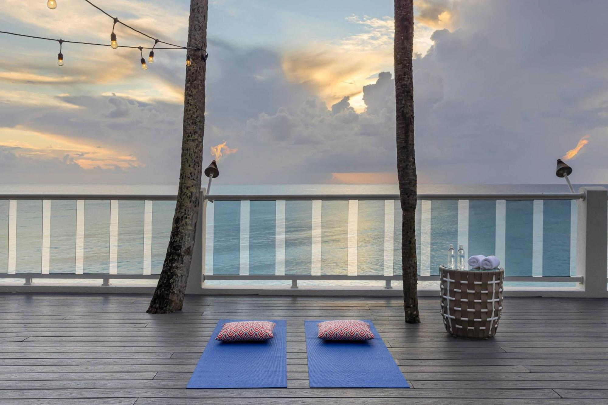 Waves Resort & Spa, Barbados, An Autograph Collection All-Inclusive Resort Сейнт Джеймс Екстериор снимка