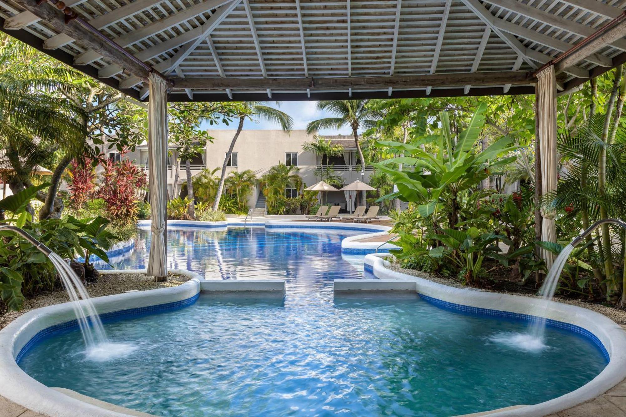 Waves Resort & Spa, Barbados, An Autograph Collection All-Inclusive Resort Сейнт Джеймс Екстериор снимка