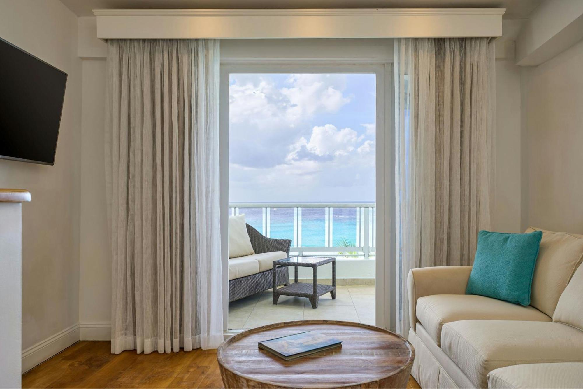 Waves Resort & Spa, Barbados, An Autograph Collection All-Inclusive Resort Сейнт Джеймс Екстериор снимка