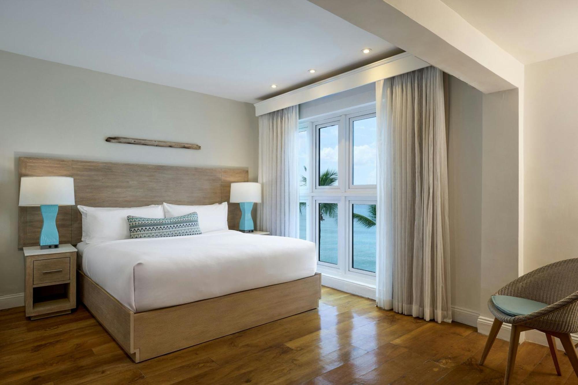 Waves Resort & Spa, Barbados, An Autograph Collection All-Inclusive Resort Сейнт Джеймс Екстериор снимка