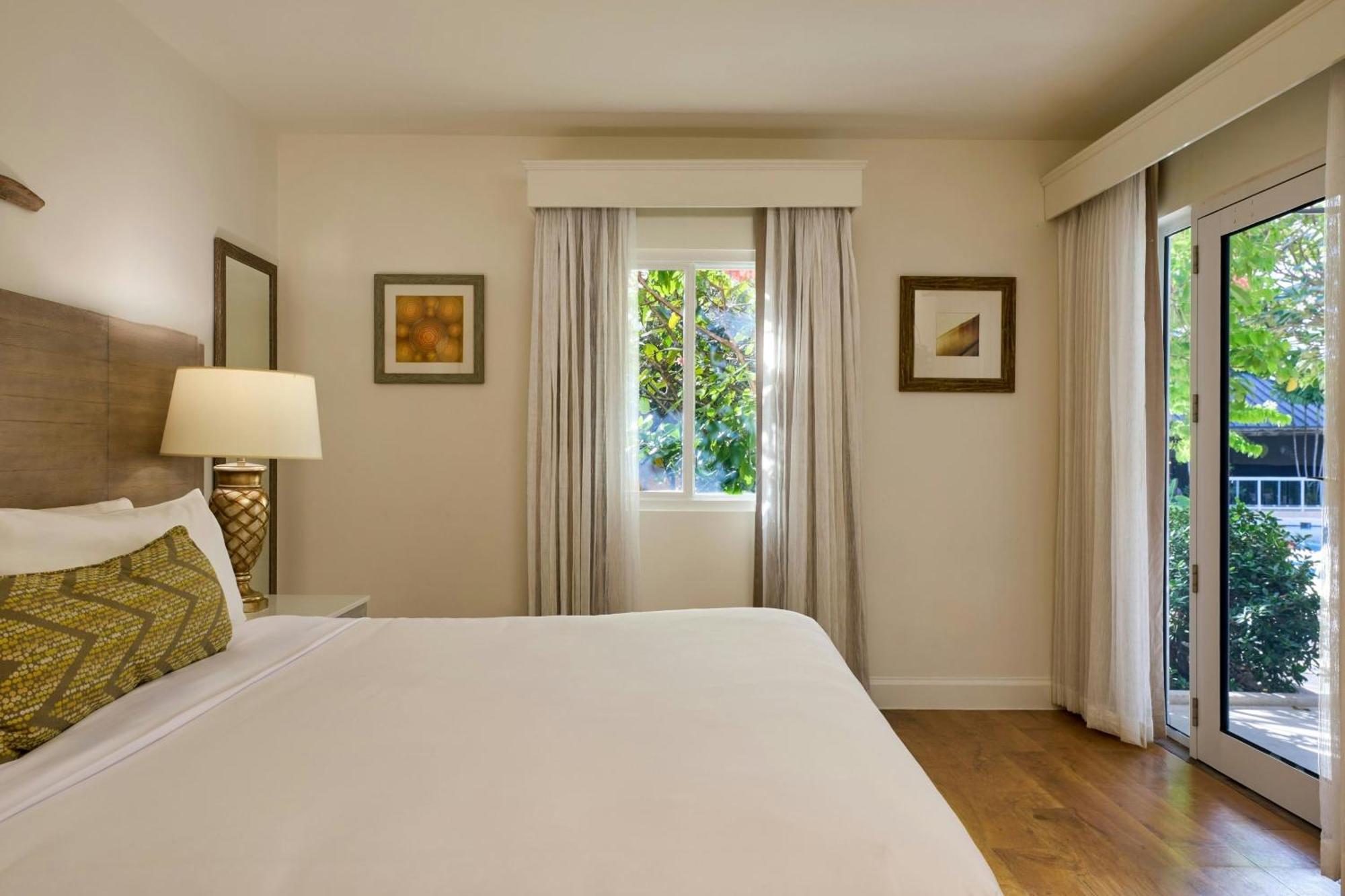 Waves Resort & Spa, Barbados, An Autograph Collection All-Inclusive Resort Сейнт Джеймс Екстериор снимка